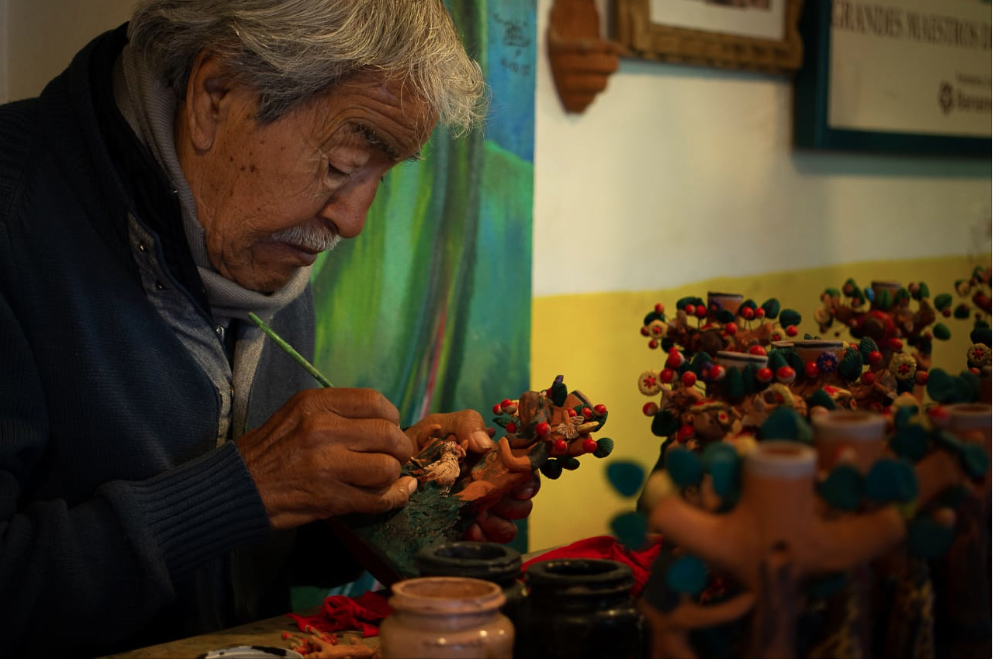 Artesanías mexicanas y los árboles de la vida en Metepec