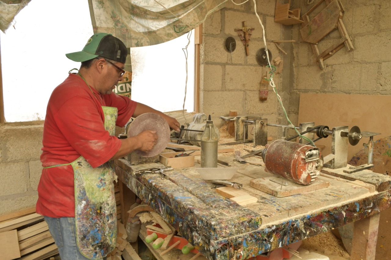 edomex-san-antonio-la-isla-el-paraiso-de-los-juguetes-de-madera-creados-por-artesanos-mexicanos-3-160494