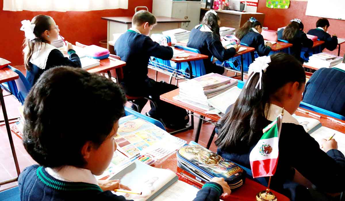 Beca Familias Fuertes por la Educación del Edomex para alumnos de nivel básico