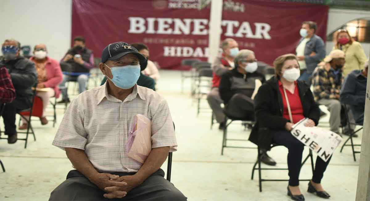 Adelantarán Becas Benito Juárez y Pensión Adultos Mayores ¿Cuándo cobrarás?