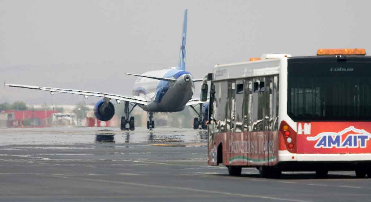 aeronave se encuentra en pista de aterrizaje del aeropuerto de toluca