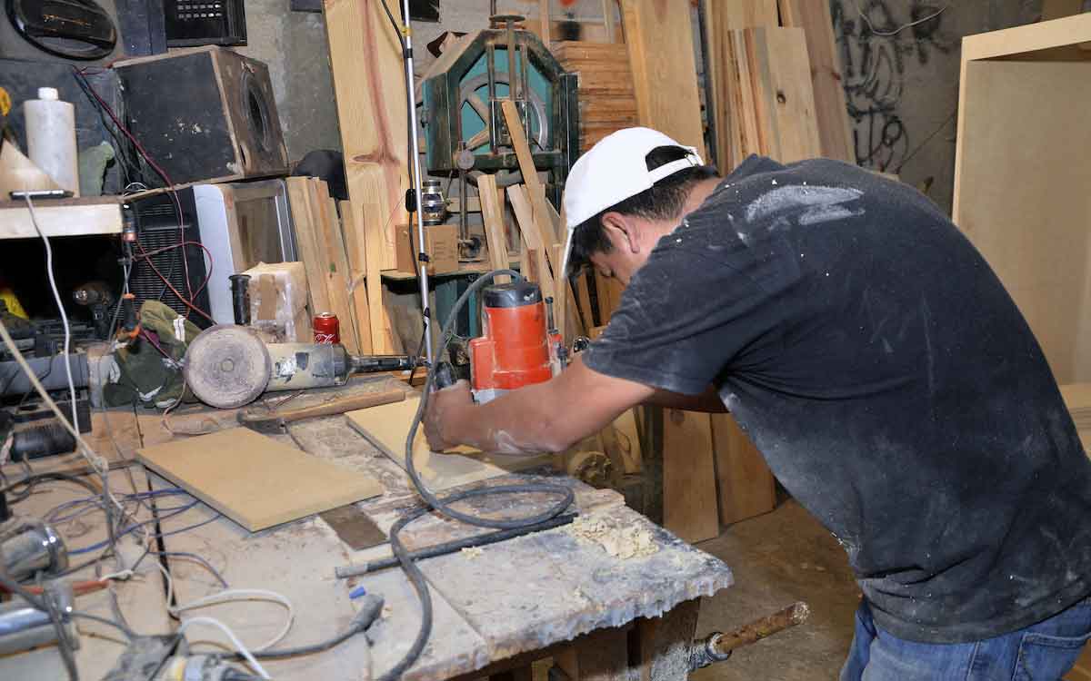 Canadá busca carpinteros mexicanos sin saber inglés para ganar $37,500 pesos