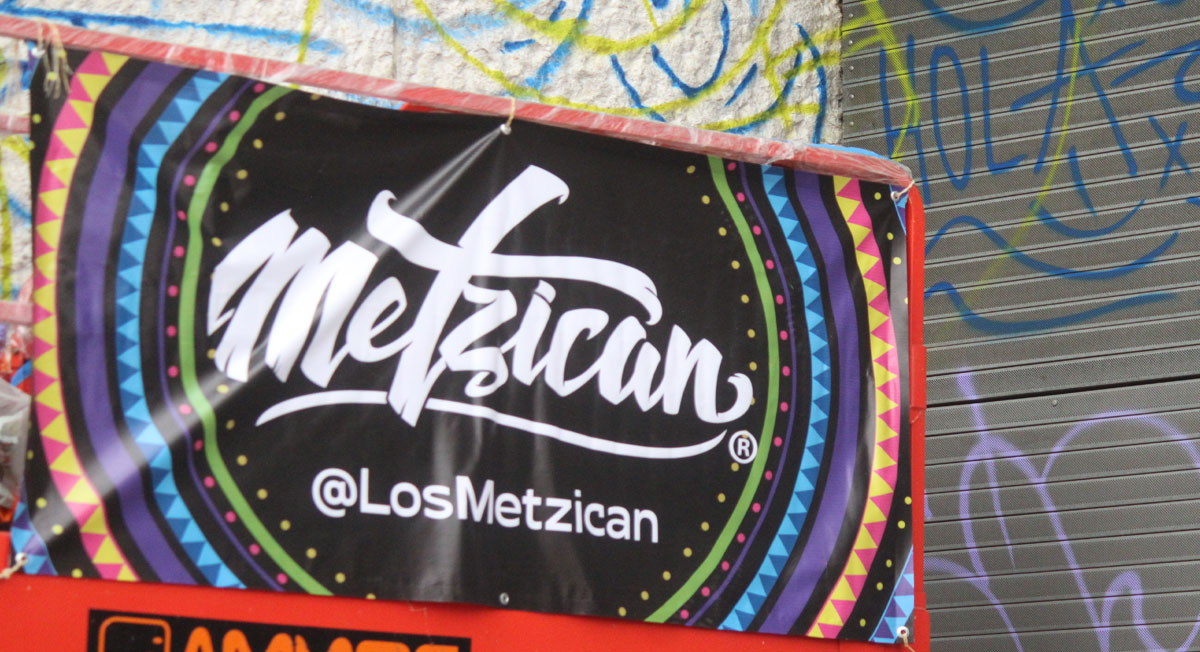 Metzican preparan mural mexicano en fachada del centro tolzú