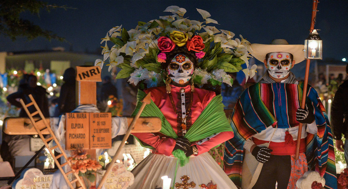 ¿Quieres vestirte de catrina o catrín? Vive estos dos desfiles de Día de Muerto en el Edomex