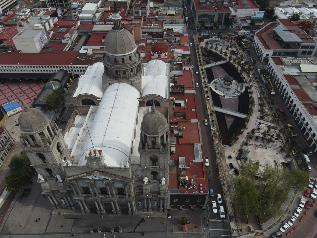 ¿La terminarán pronto? Video de los avances de la Plaza González Arratia en Toluca