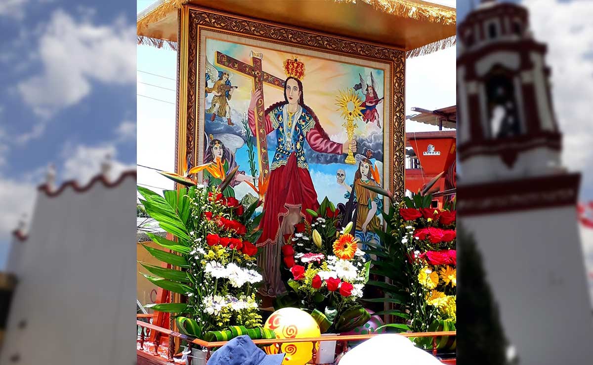 Imágenes de Santa Elena de la Cruz con iglesia de Santa Cruz Cuauhtenco de fondo