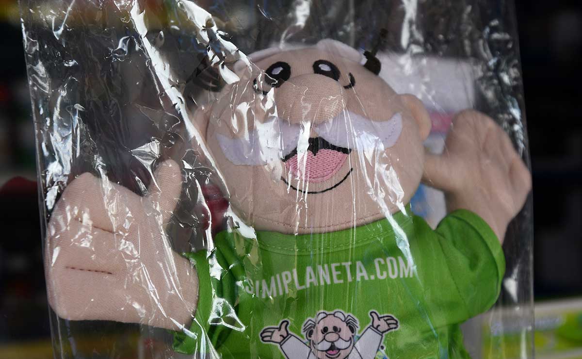 ¡Compra tu peluche del Dr. Simi! Mira dónde y cuánto cuesta