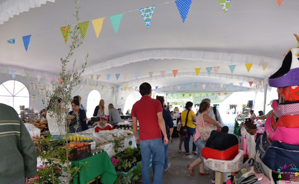 Artesaní­as en el bazar aldama en Toluca.