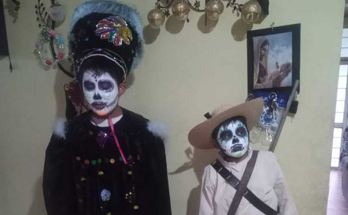 Niños disfrazados de calaveritas