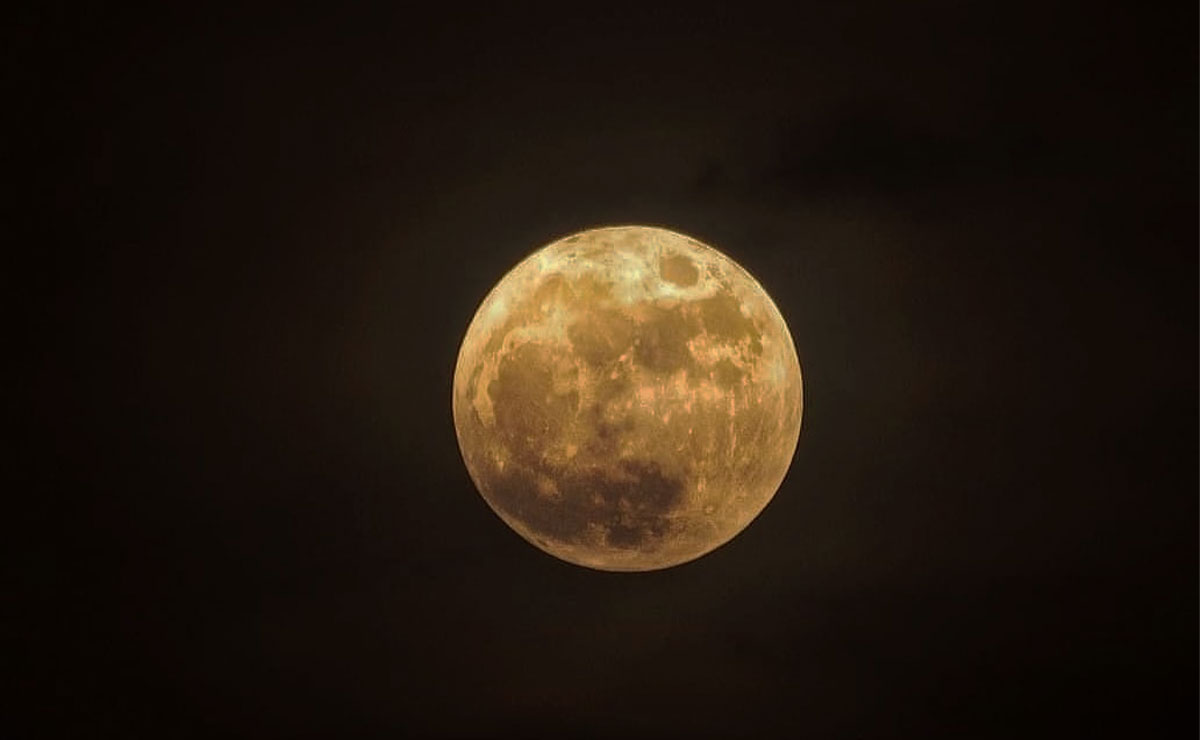 Luna llena en la noche, mitos en Toluca.