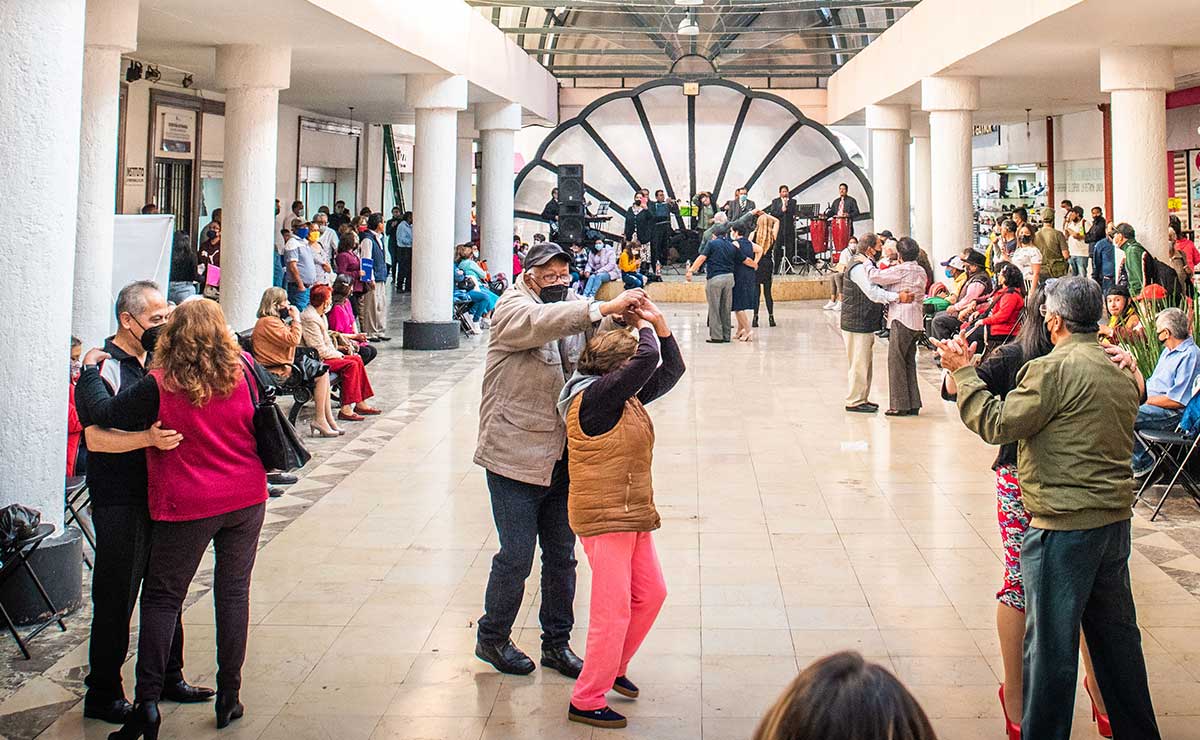 Clase de baile en Toluca: Vuélvete el alma de la fiesta en dos meses