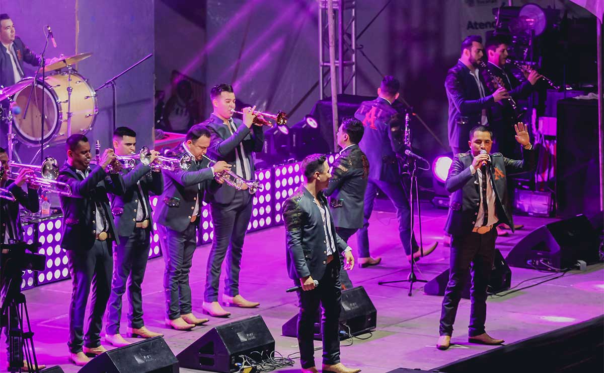 Concierto de la Arrolladora Banda Limón en Tenango del Valle.